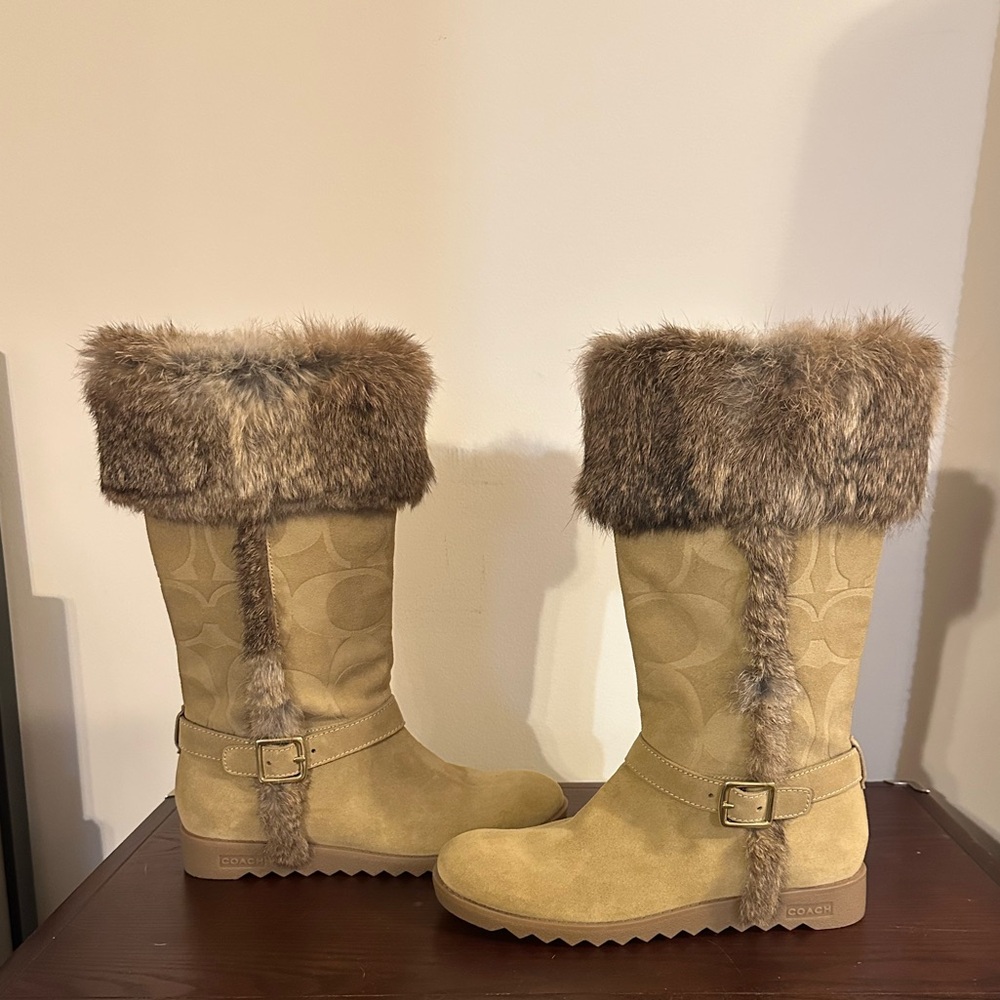 NWOT Coach Rabbit Deeann Size 8B Winter Boots